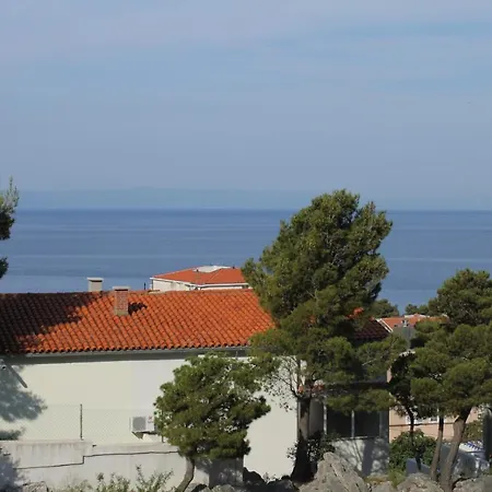 With A Parking Space - 6691 Makarska