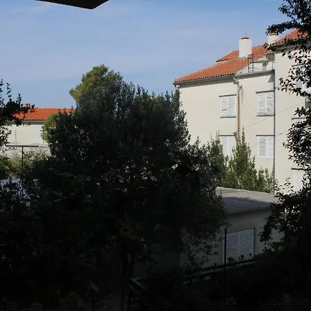 Апартаменти With Parking Space - 6691 *