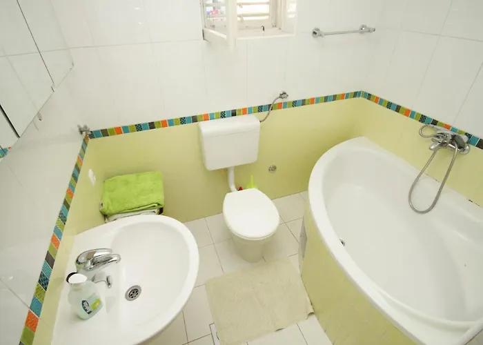 Apartman With Parking Space - 6691 *