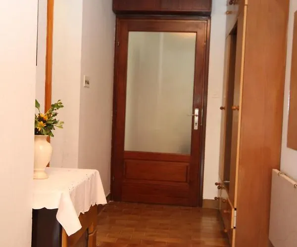 Apartman With Parking Space - 6691 *